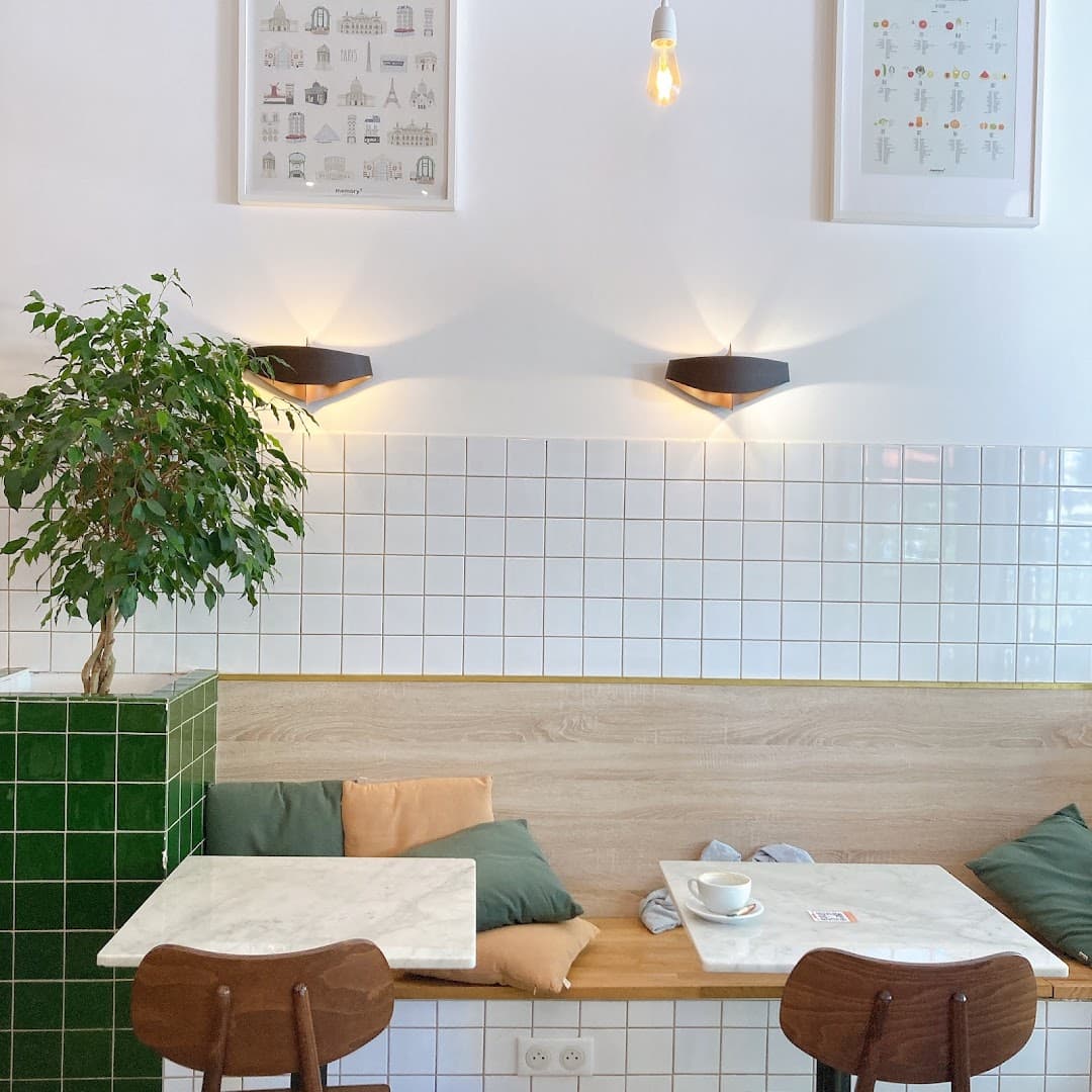 Café Obrkof - specialty coffee shop in Paris