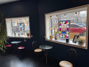 Two Hearted Queen specialty coffee shop in Chicago - photo 12