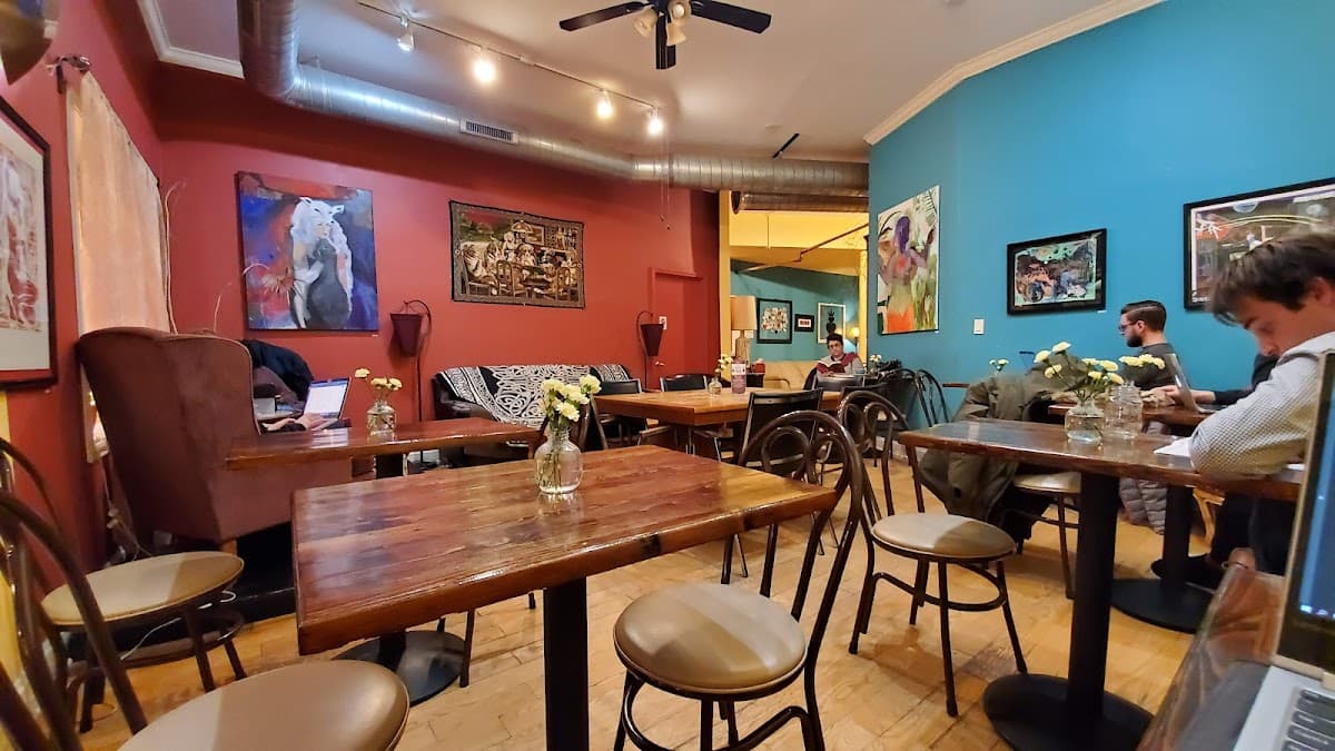 Two Hearted Queen specialty coffee shop in Chicago - photo 3