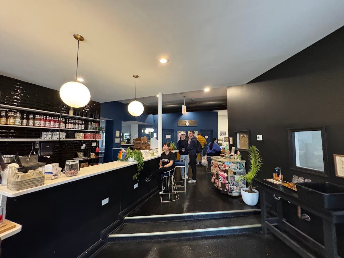 Two Hearted Queen specialty coffee shop in Chicago - photo 4