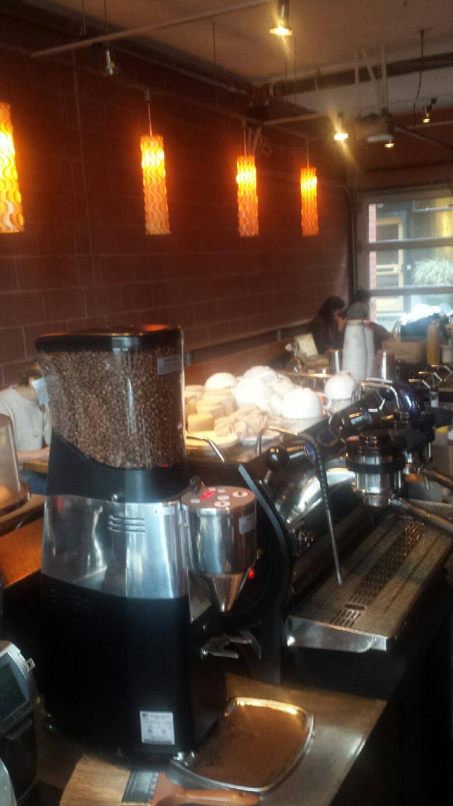 Empire Roasters & Records specialty coffee shop in Seattle - photo 7
