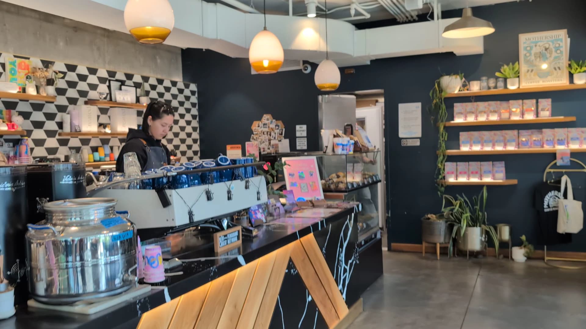 Mothership Coffee Roasters - specialty coffee shop in Las Vegas