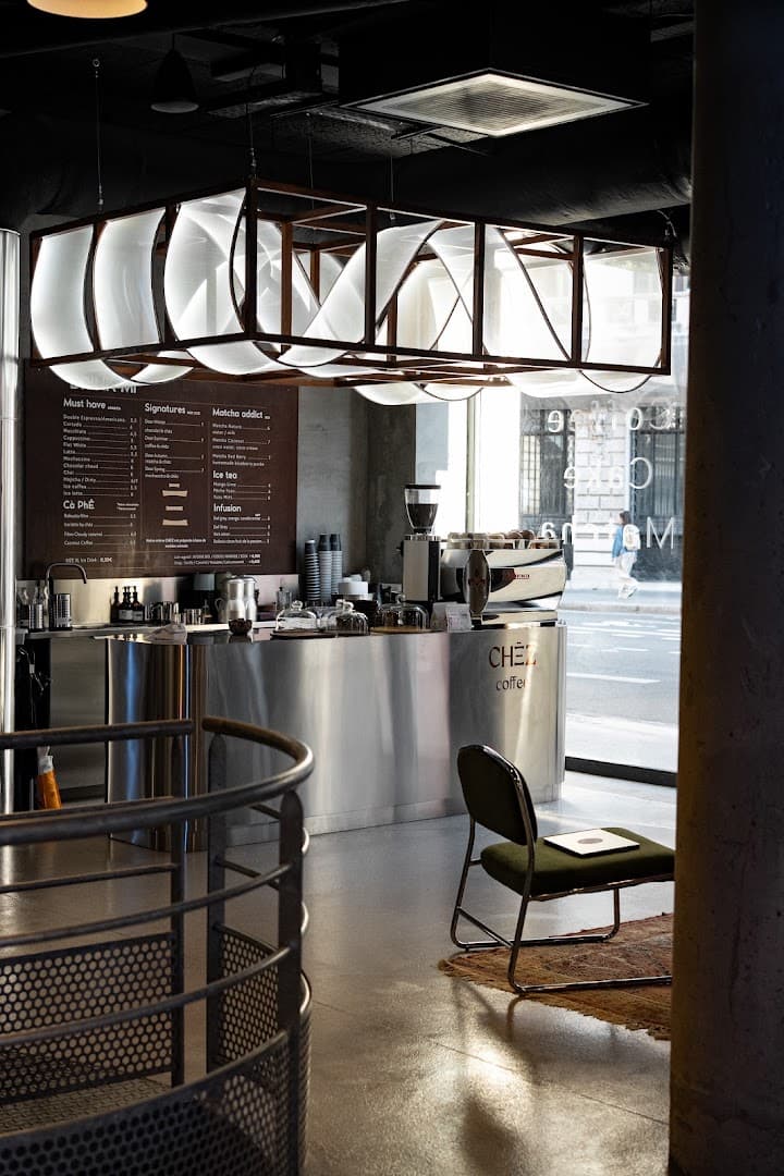 CHĒZ Coffee&Co - specialty coffee shop in Paris
