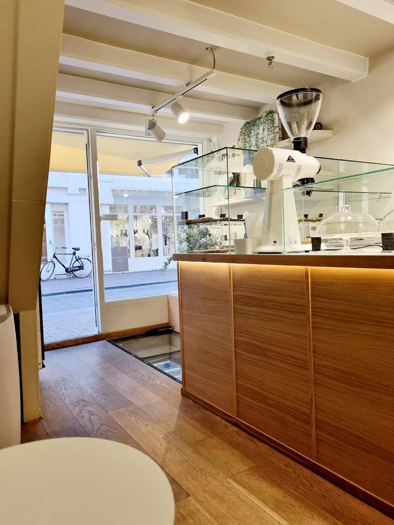 KOF Amsterdam Coffee Roasters - specialty coffee shop in Amsterdam