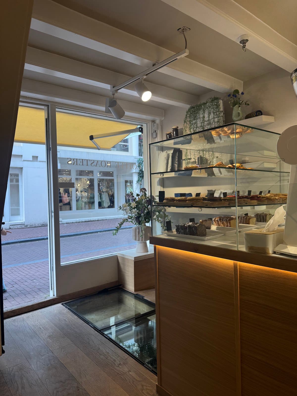 KOF Amsterdam Coffee Roasters specialty coffee shop in Amsterdam - photo 3