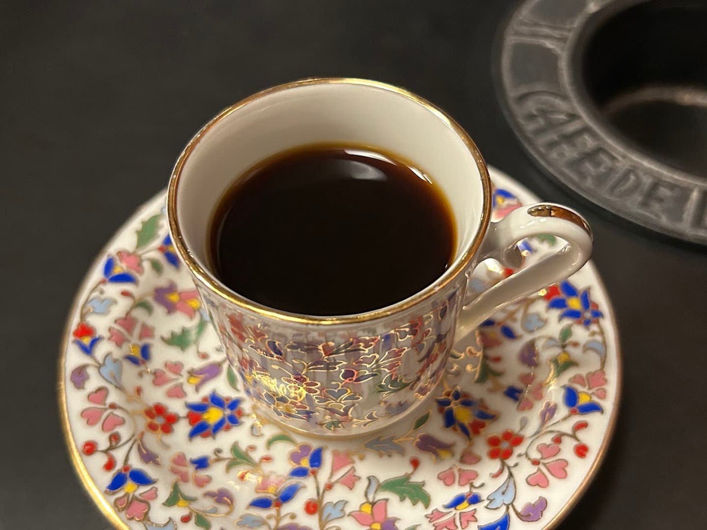 Cafe de l'ambre - specialty coffee shop in Tokyo