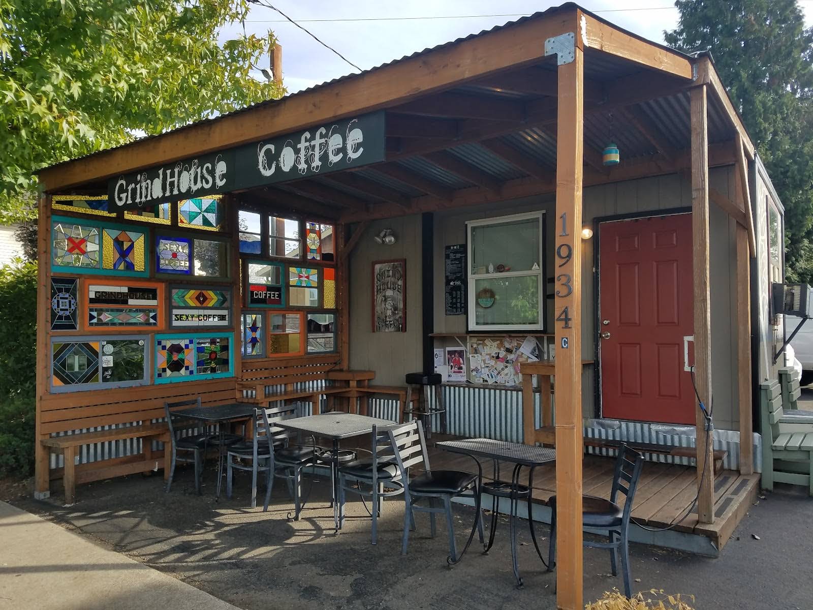 GrindHouse Coffee - specialty coffee shop in Overlook