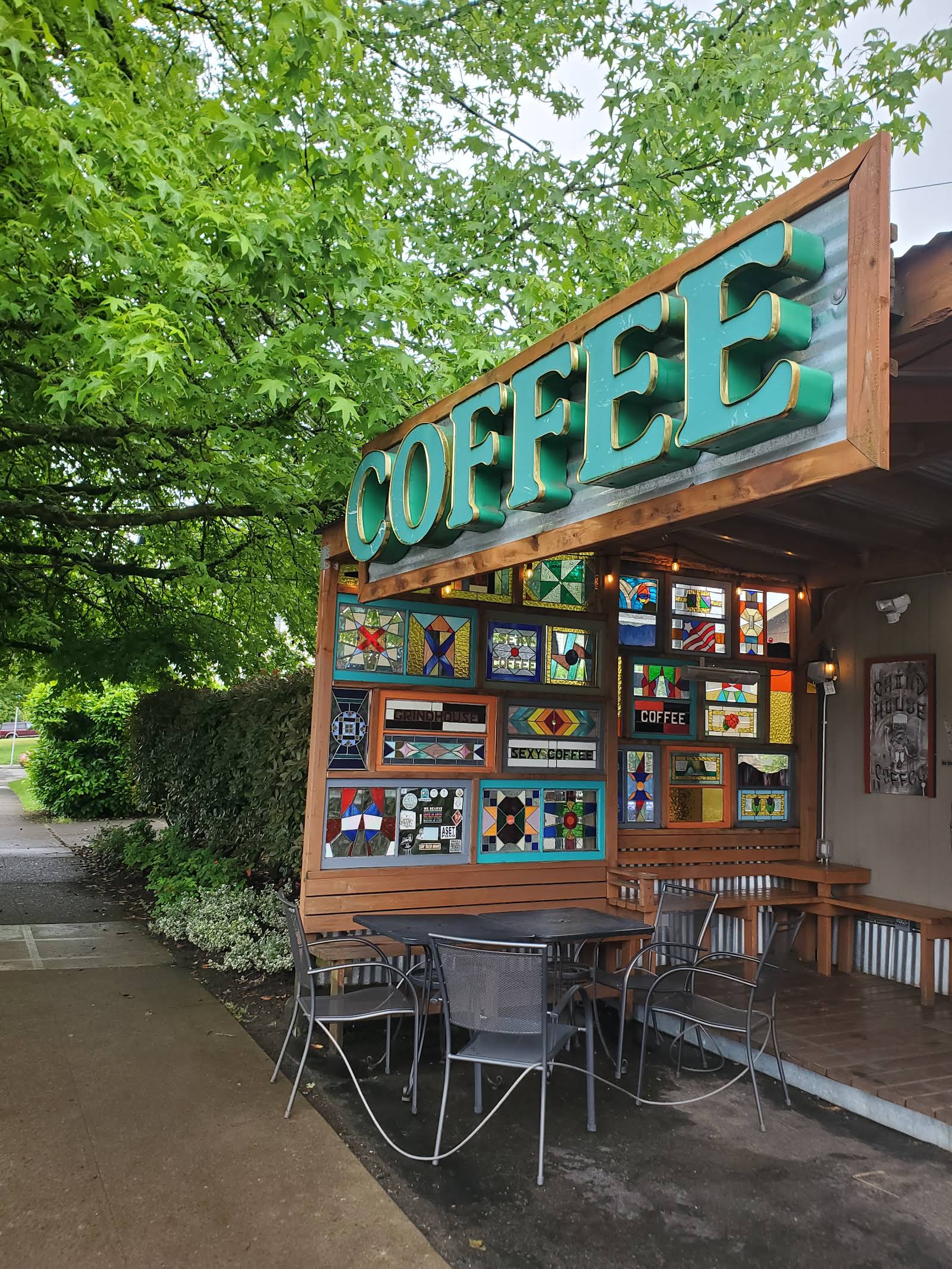 GrindHouse Coffee - specialty coffee shop in Overlook