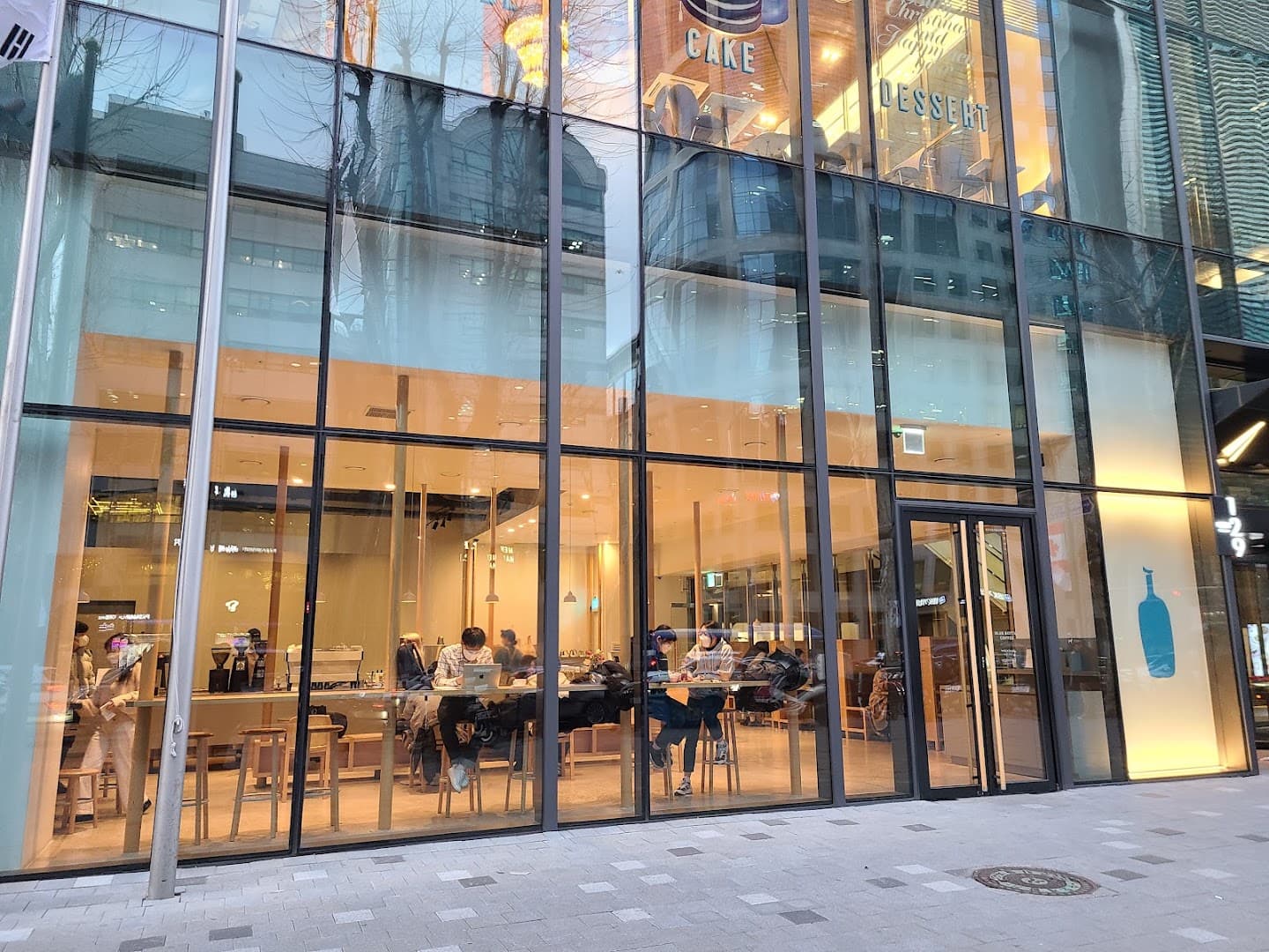 Storefront of Blue Bottle Yeoksam Cafe, specialty coffee shop in Seoul