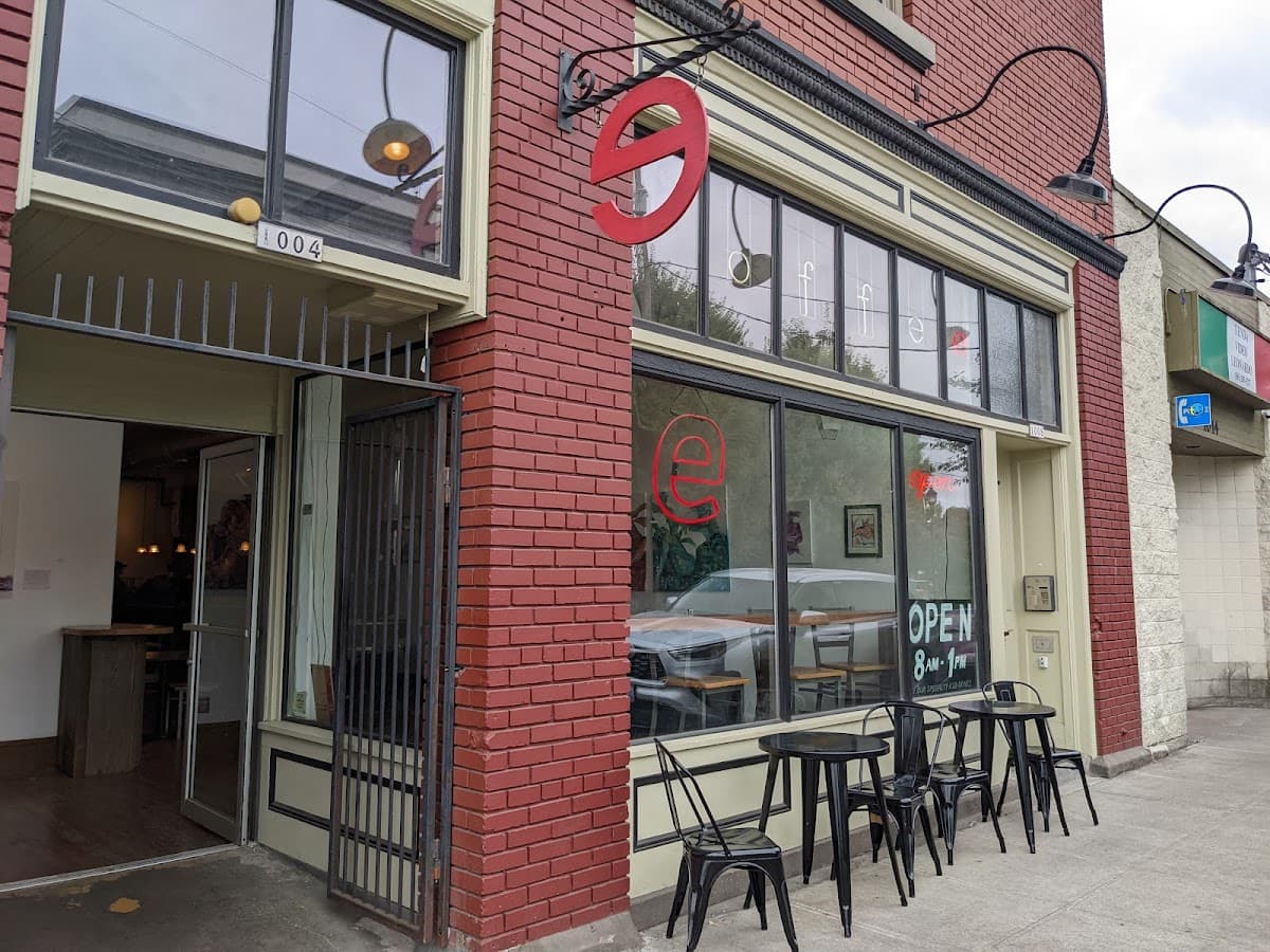 red e café roasters - specialty coffee shop in Portland