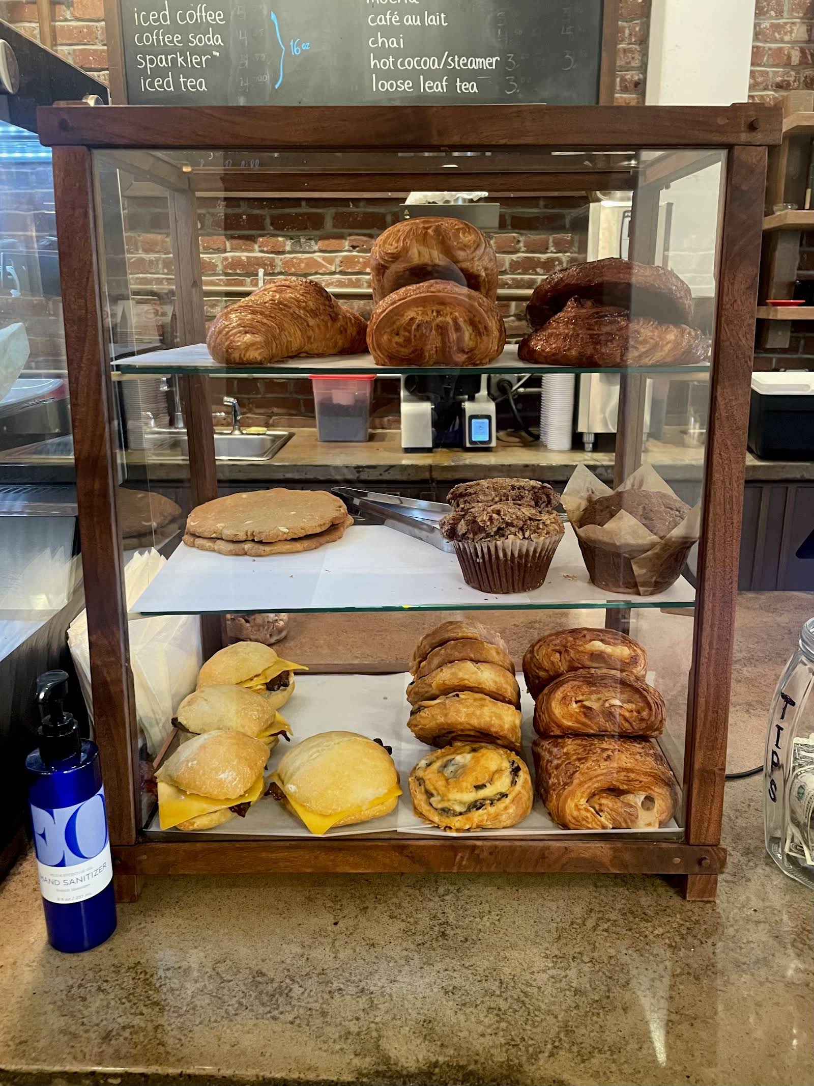 red e café roasters - specialty coffee shop in Portland