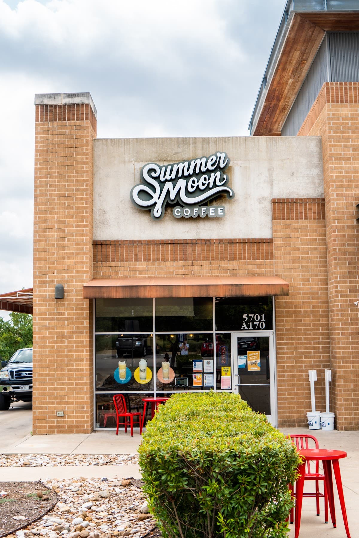 Summer Moon Coffee - specialty coffee shop in Village At Western Oaks