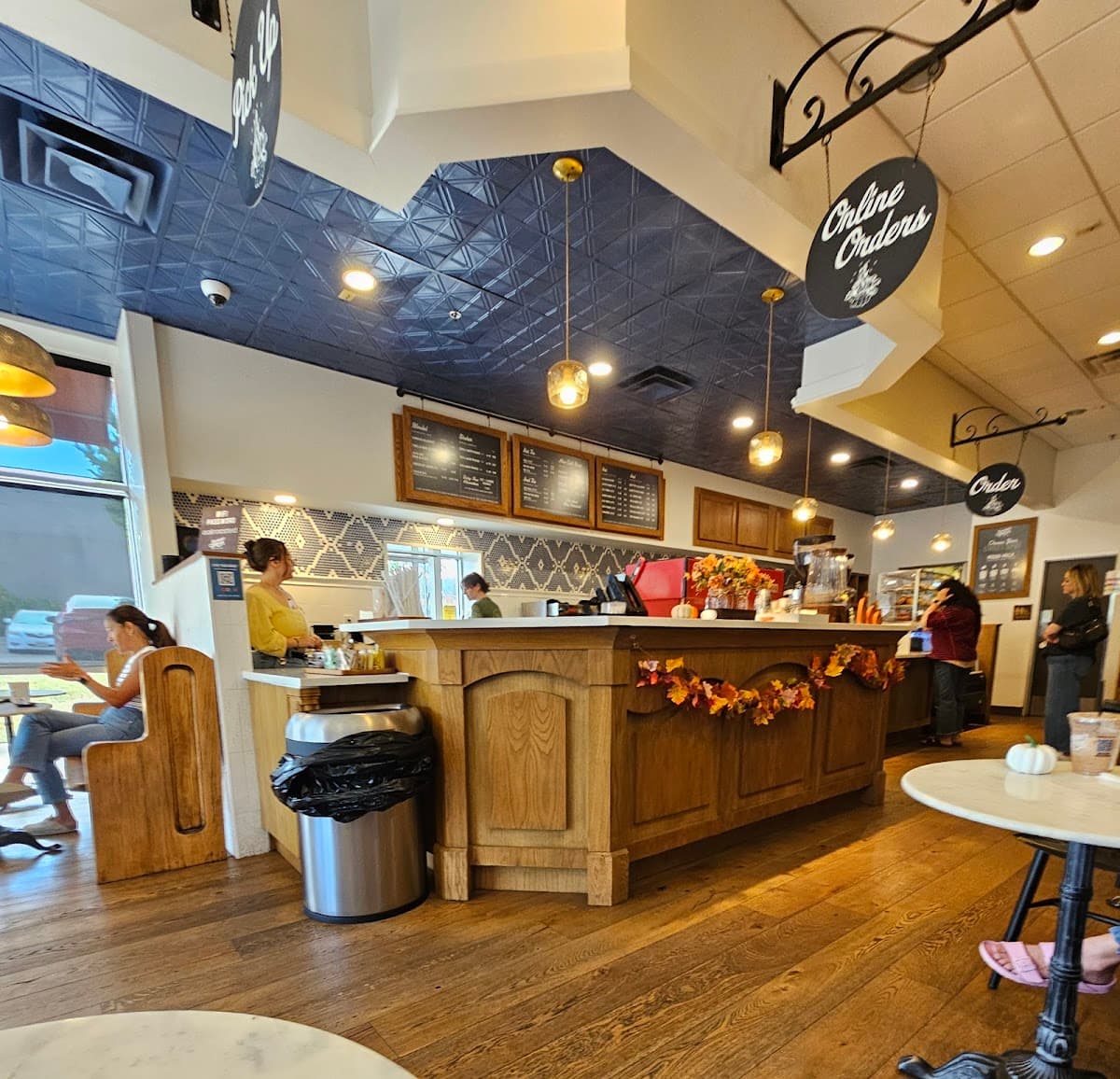 Summer Moon Coffee specialty coffee shop in Austin - photo 7