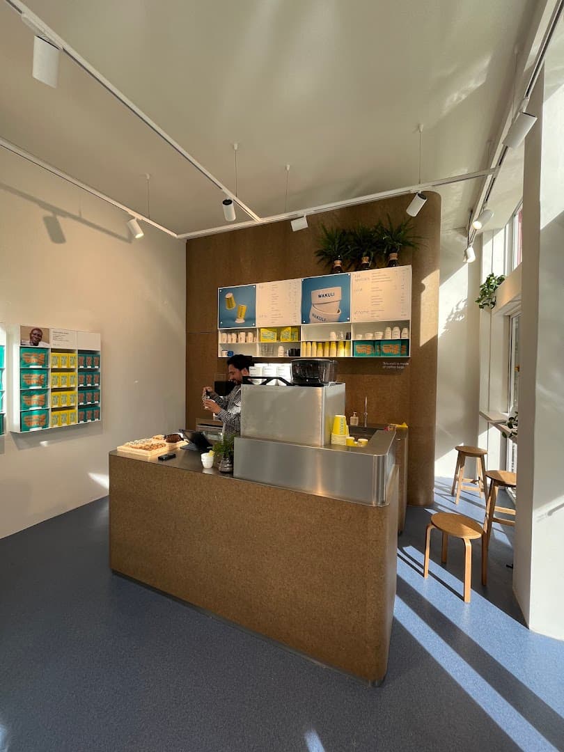 Wakuli specialty coffee bar specialty coffee shop in Amsterdam - photo 9