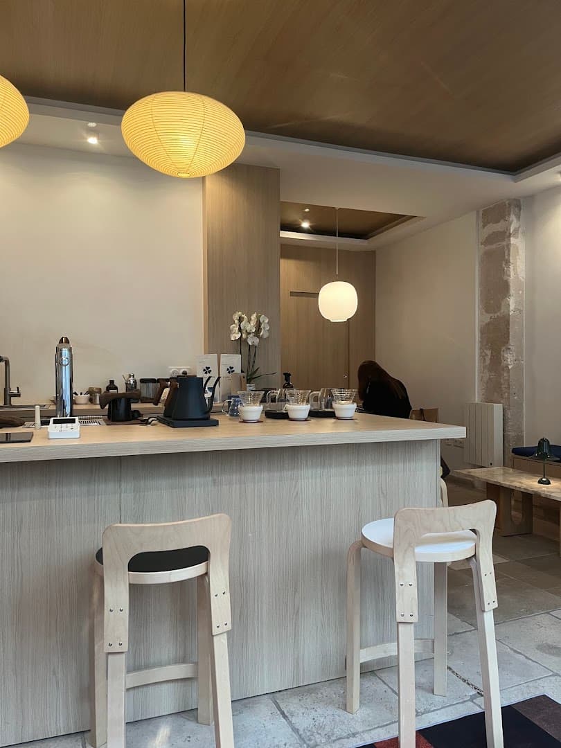 Klover Coffee Showroom - specialty coffee shop in Paris