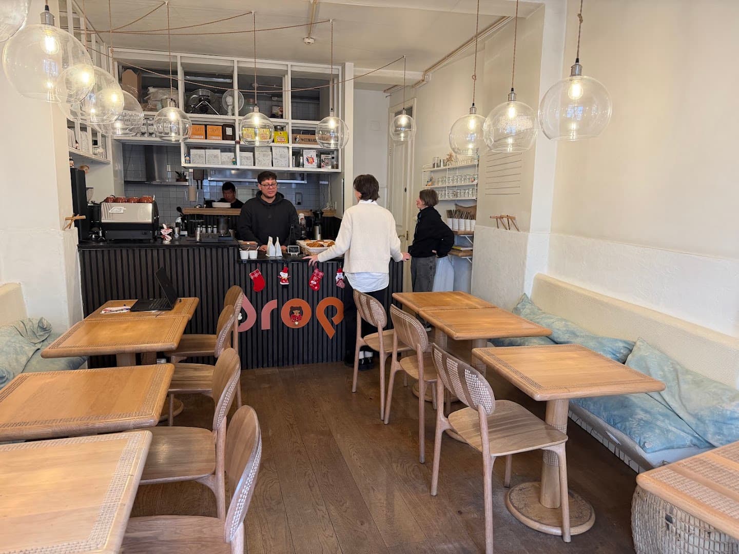Drop. Specialty Coffee & Brunch - specialty coffee shop in Lisbon