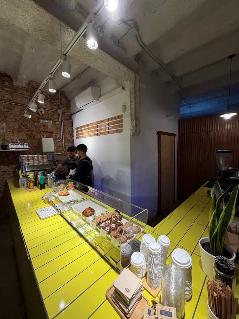 Syra Coffee - Born specialty coffee shop in Barcelona - photo 5