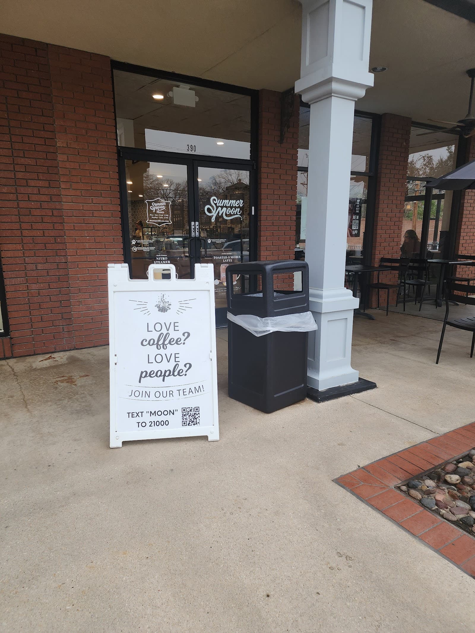 Summer Moon Coffee - specialty coffee shop in Preston Hollow