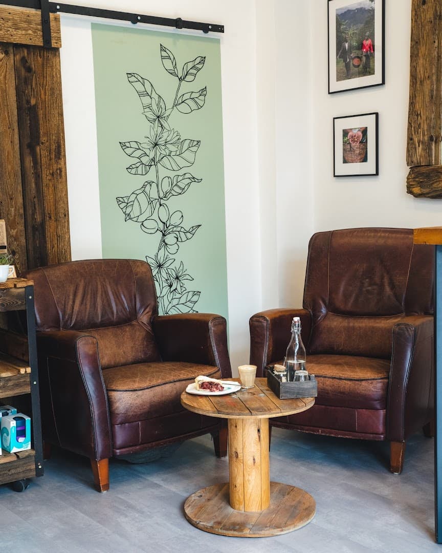 Cafe Calmo - Specialty, Espresso Bár specialty coffee shop in Budapest - photo 6