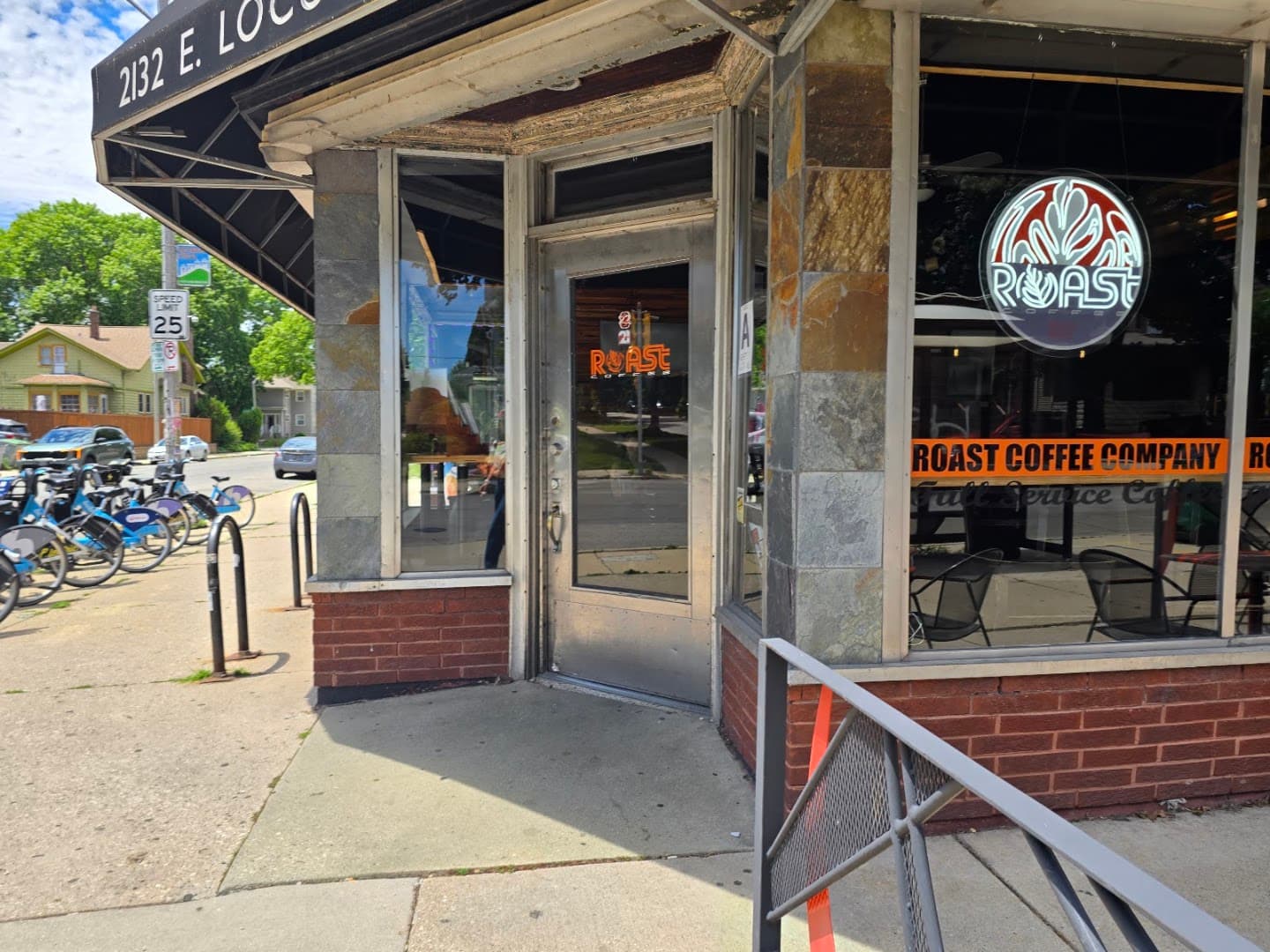Storefront of Roast Coffee Company, specialty coffee shop in Milwaukee