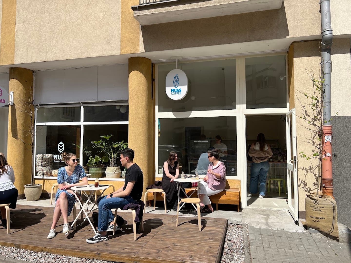 Storefront of MUAS COFFEE, specialty coffee shop in Warsaw