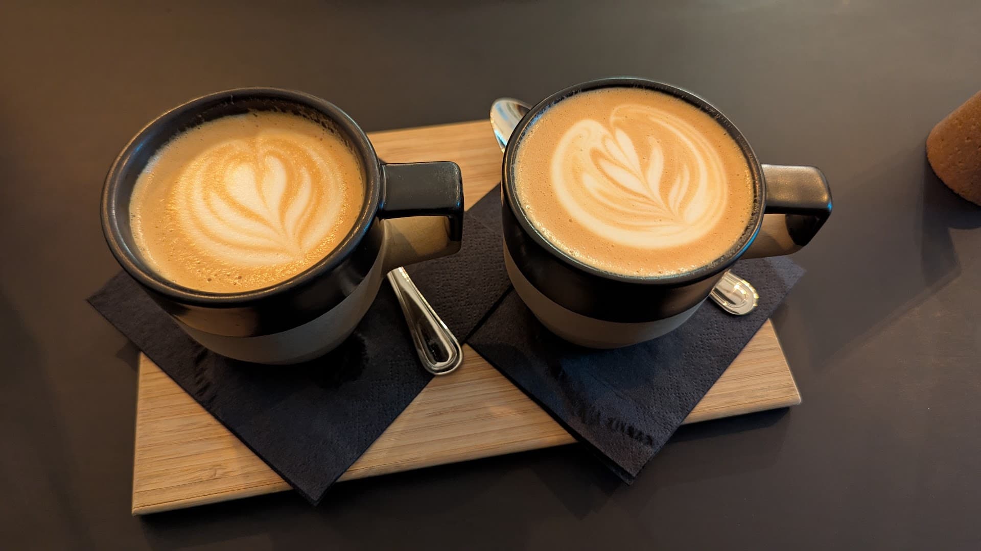 Fekete specialty coffee shop in Budapest - photo 8