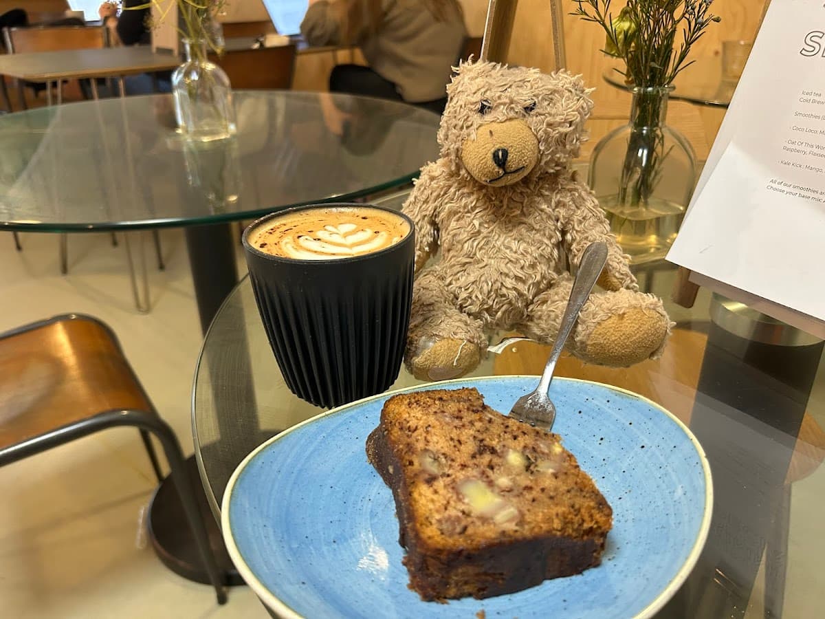 Perks & White coffee, Herne Hill Station - specialty coffee shop in Herne Hill