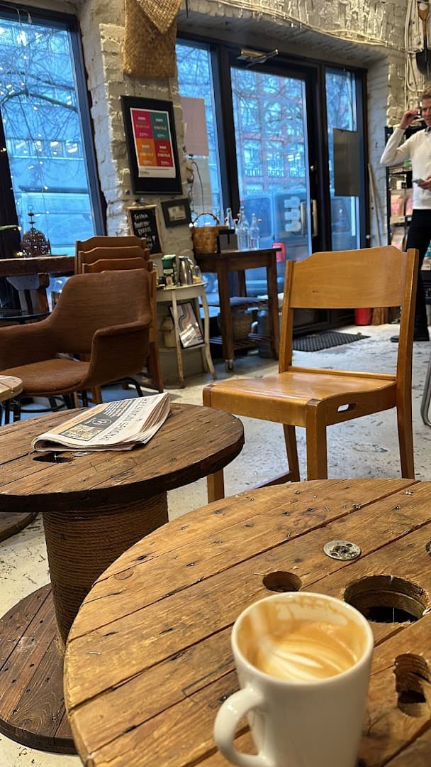 Helsingin Kahvipaahtimo, Päiväkahvibaari I / Vallila - specialty coffee shop in Helsinki