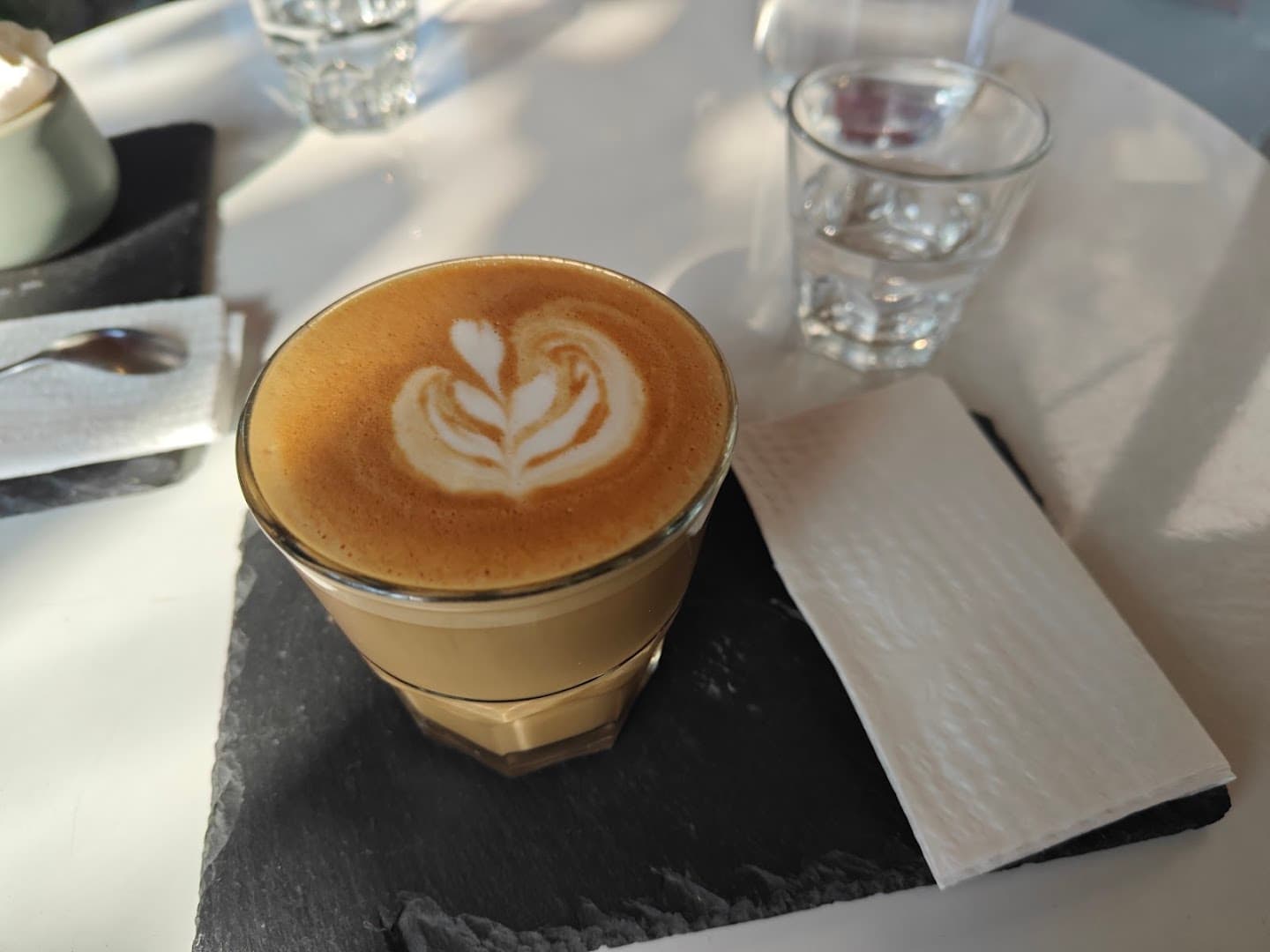 LOU Brew Bar - specialty coffee shop in Mexico City