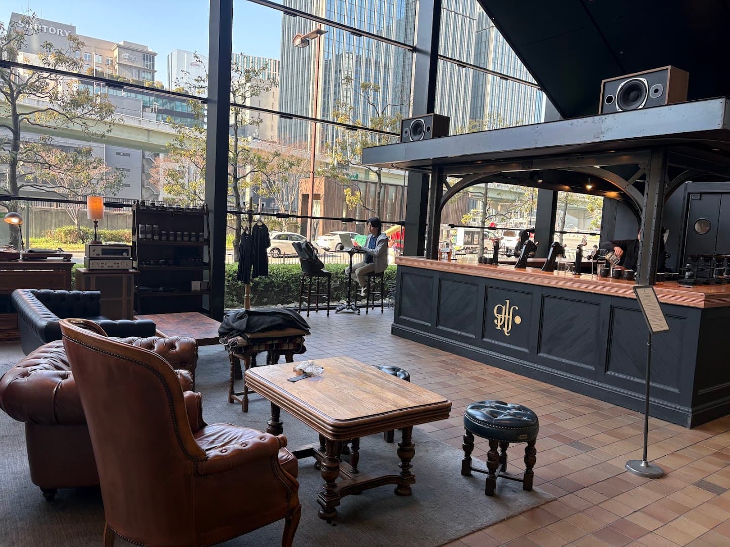 GLITCH COFFEE OSAKA - specialty coffee shop in Osaka