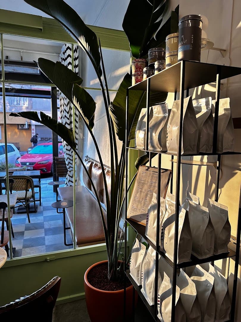 Deal Coffee Co. specialty coffee shop in Istanbul - photo 9