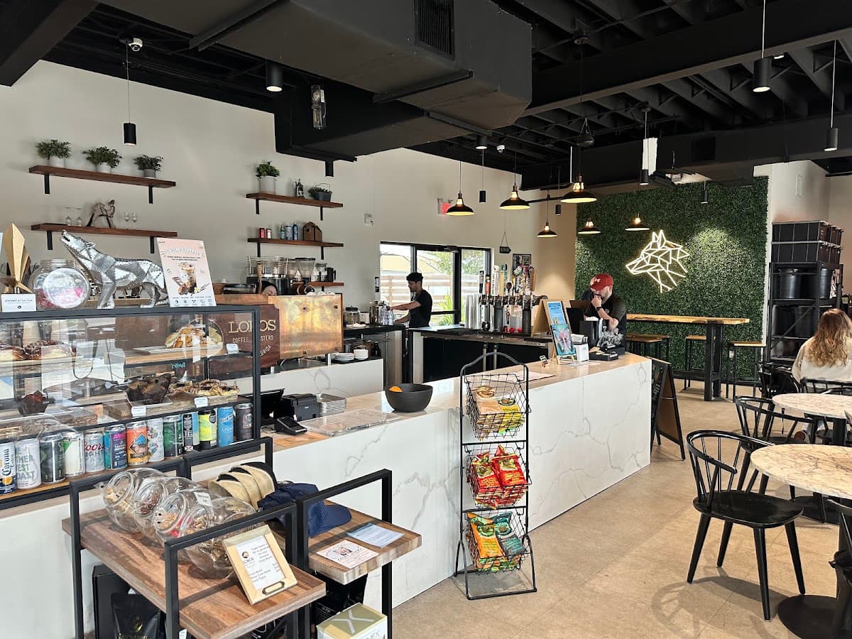 Lobos Coffee Roasters - specialty coffee shop in Northeast Orlando