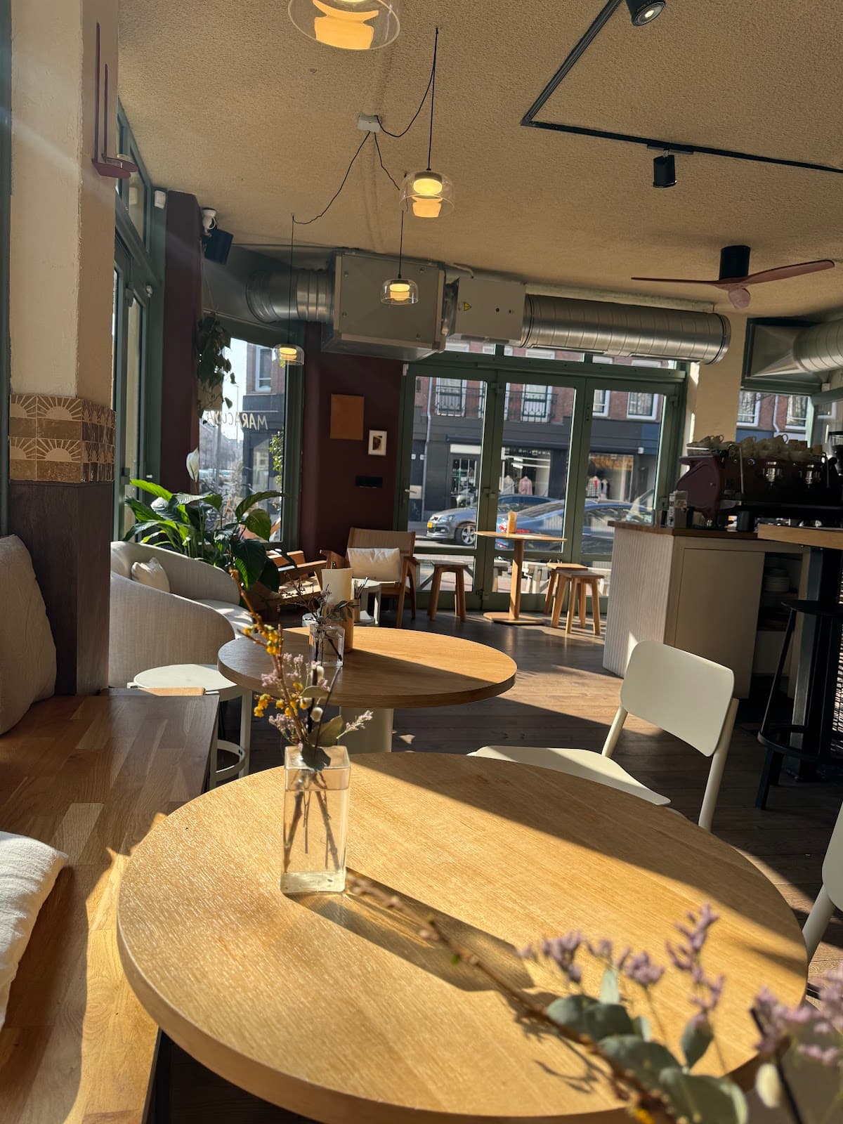 Maracuyá - specialty coffee shop in Amsterdam