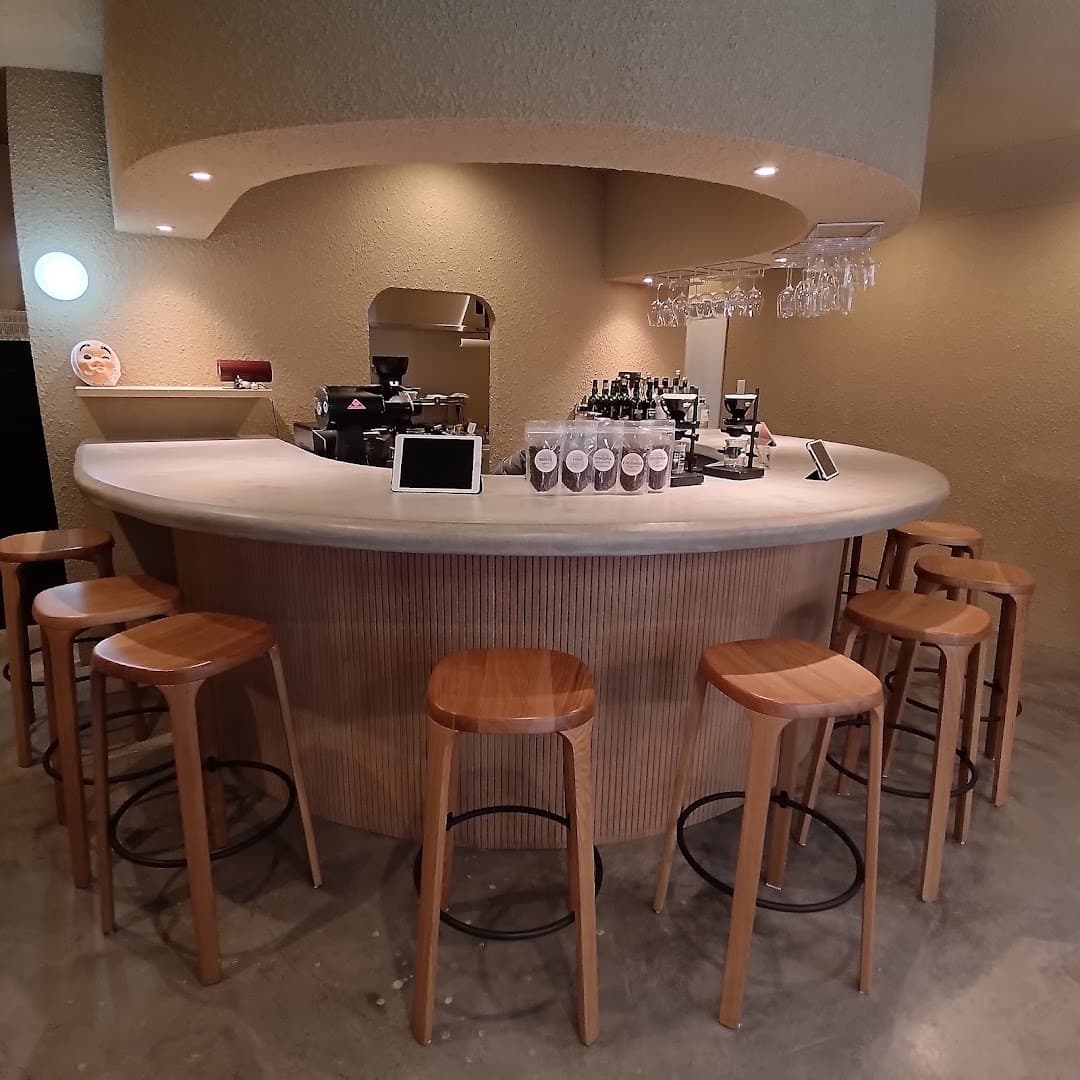 HYOTTOKO COFFEE&WINES - specialty coffee shop in Osaka