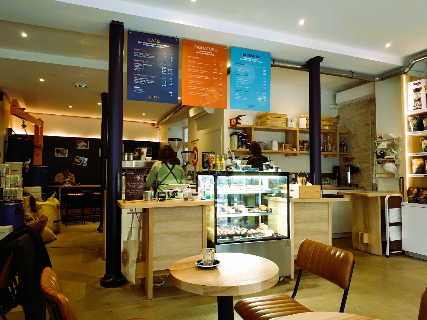Loutsa - specialty coffee shop in Paris