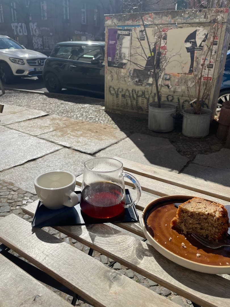 Five Elephant Schwedter specialty coffee shop in Berlin - photo 8