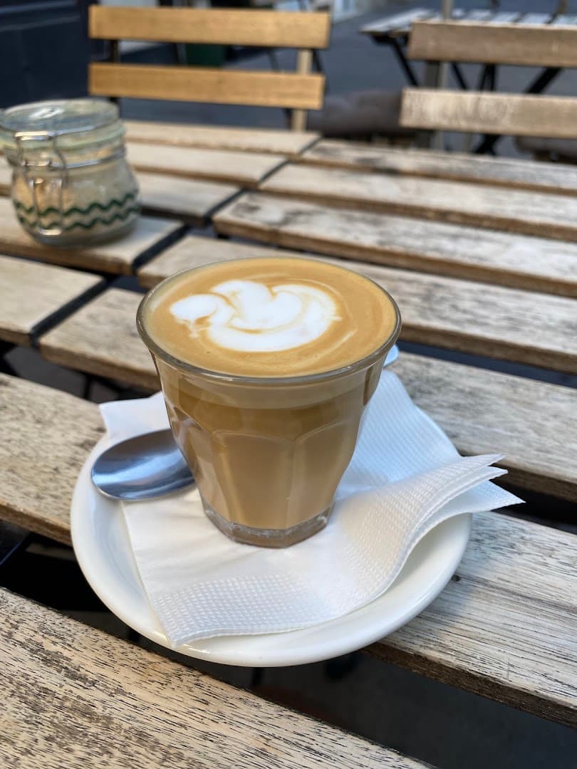 Dose Espresso Budapest specialty coffee shop in Budapest - photo 4