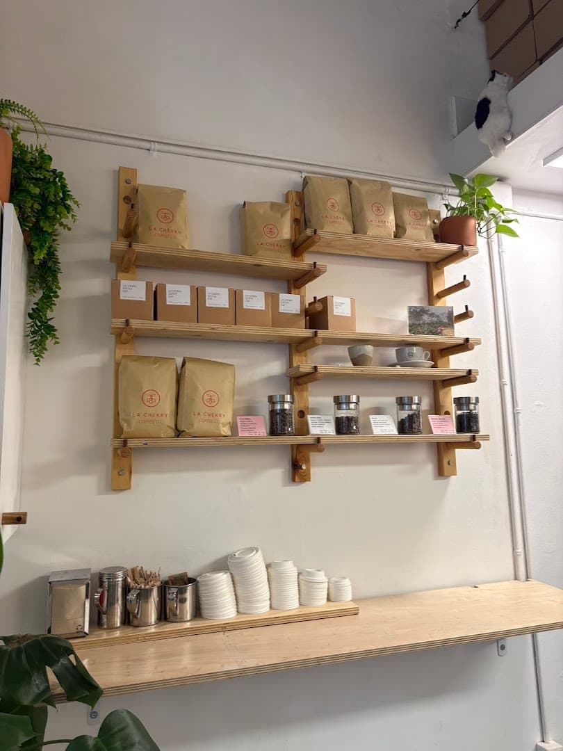 La Cherry Coffee Co. - specialty coffee shop in Eixample