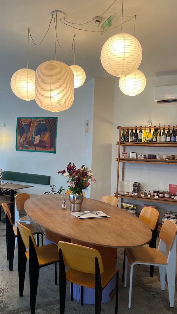 Época - specialty coffee shop in Baixa
