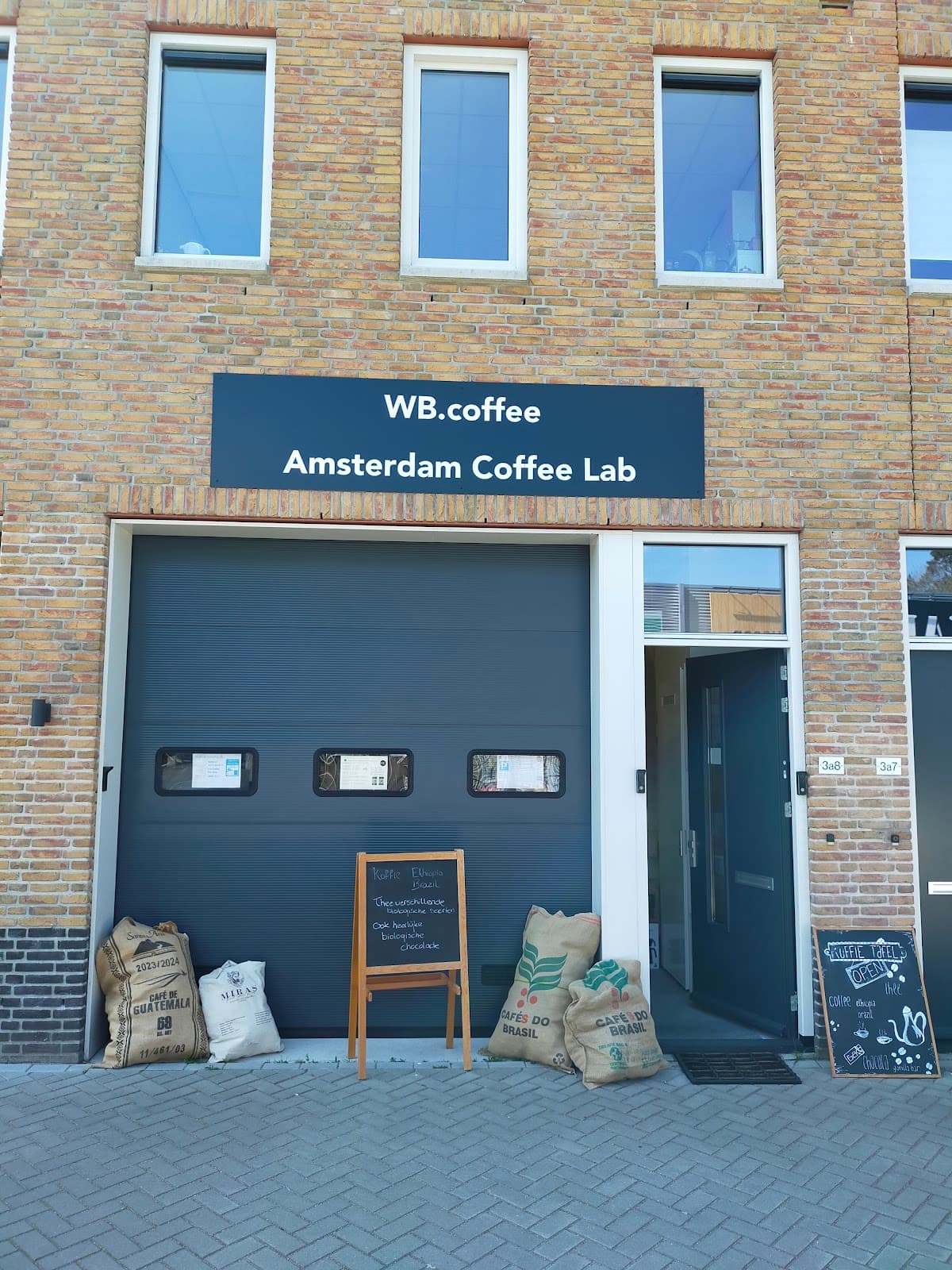 Amsterdam Coffee Lab - specialty coffee shop in Amsterdam