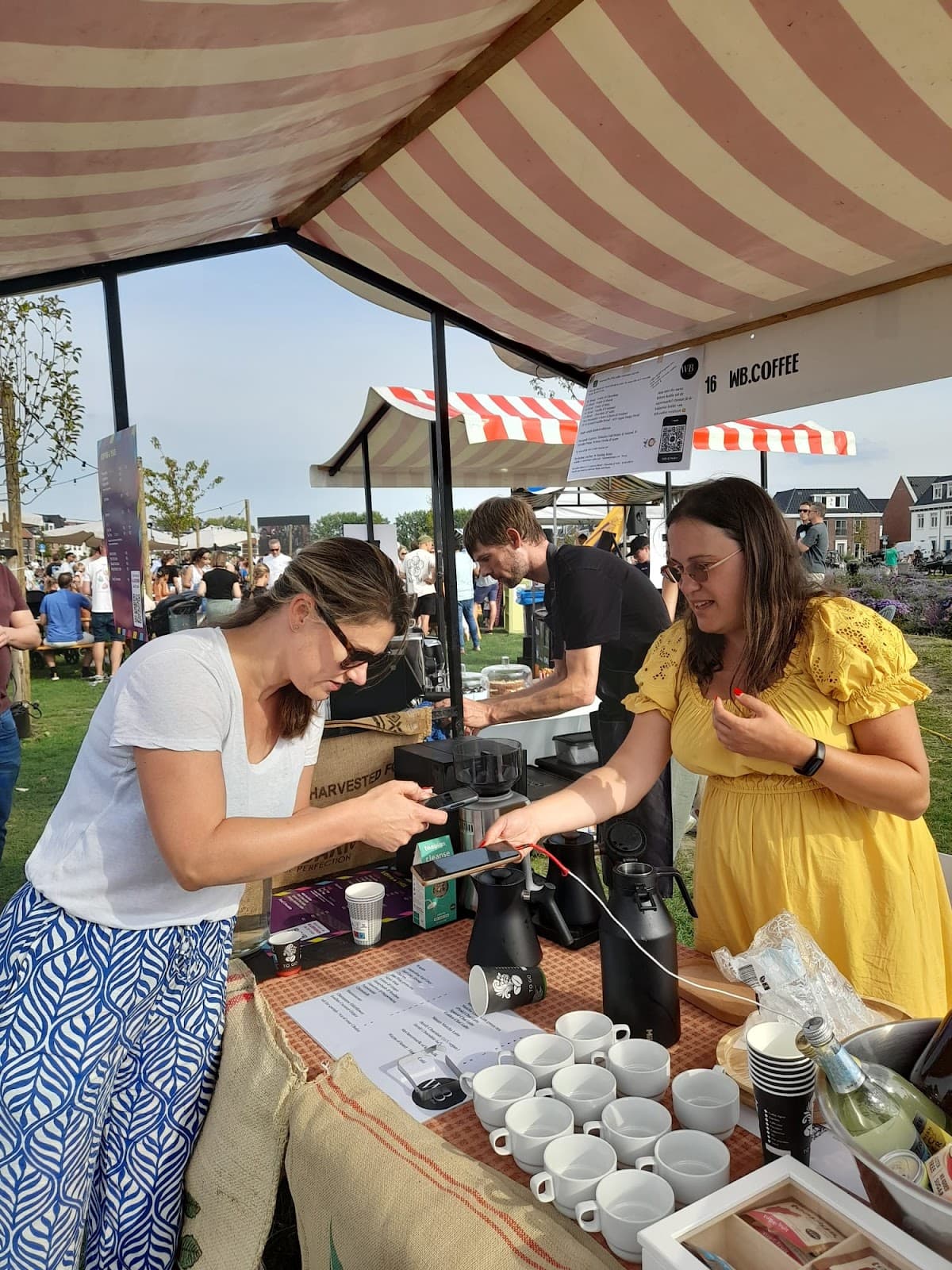 Amsterdam Coffee Lab - specialty coffee shop in Amsterdam