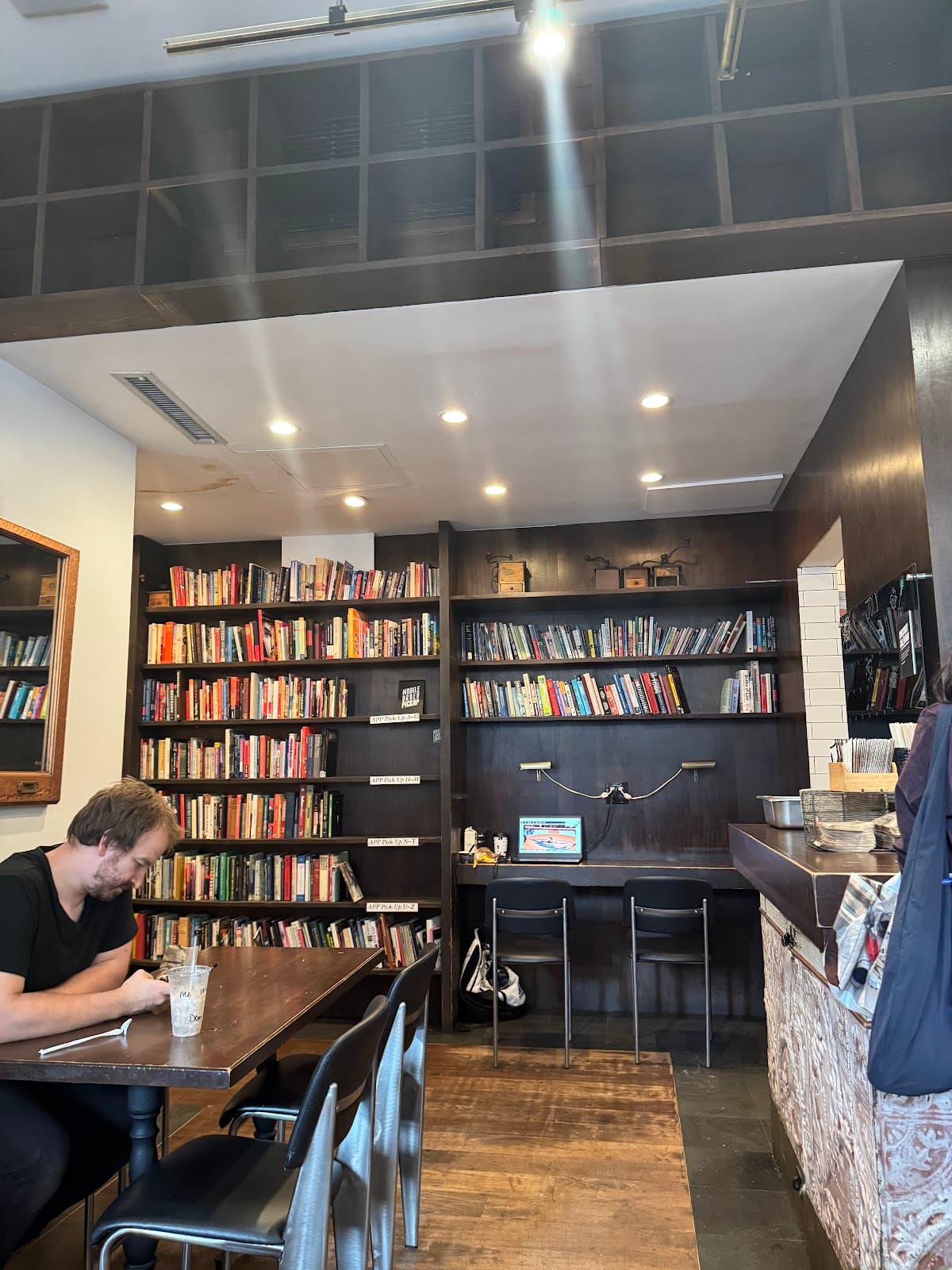 Birch Coffee specialty coffee shop in New York - photo 6