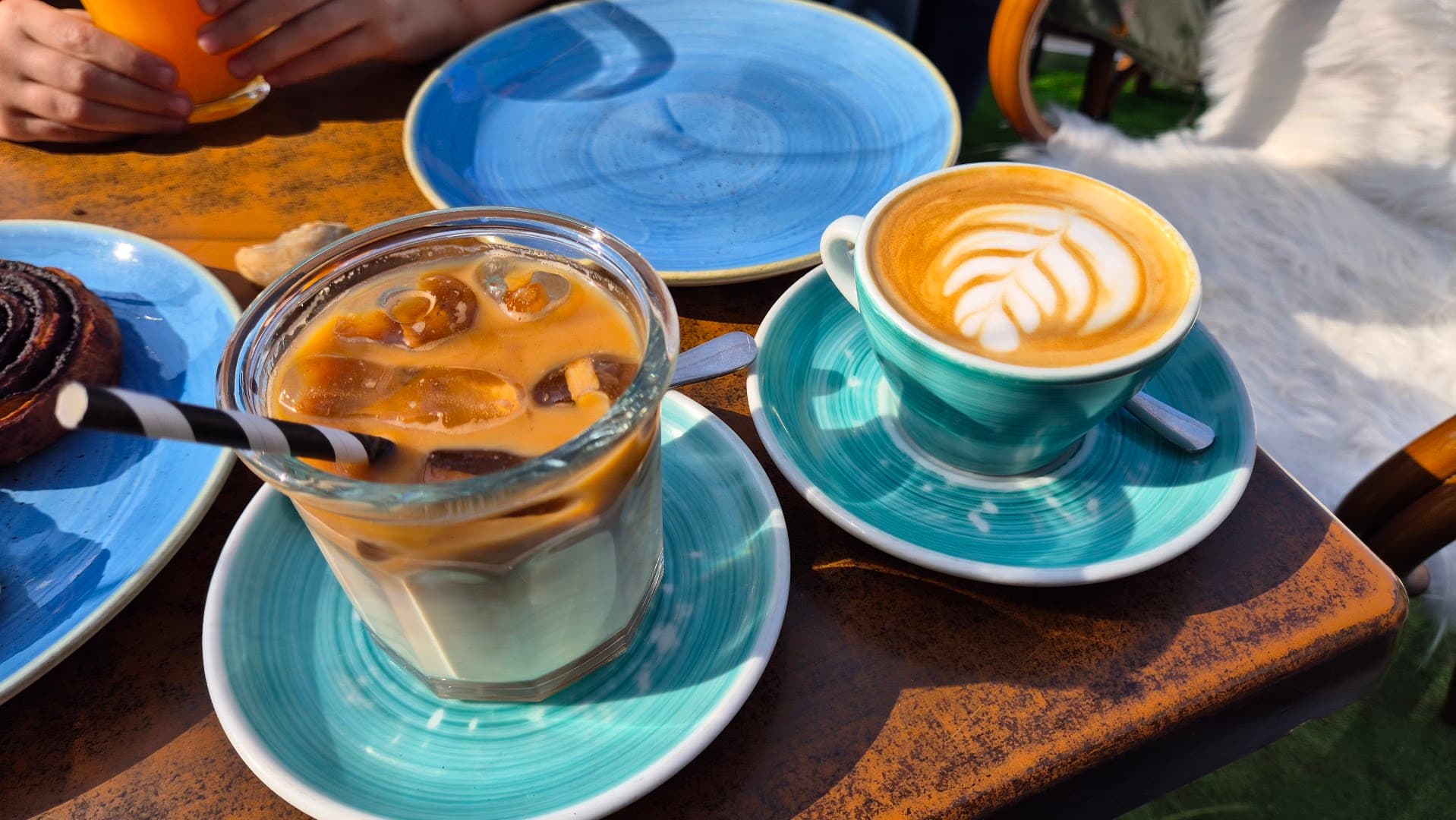 Bruberi Coffee & Bakery specialty coffee shop in Budapest - photo 4