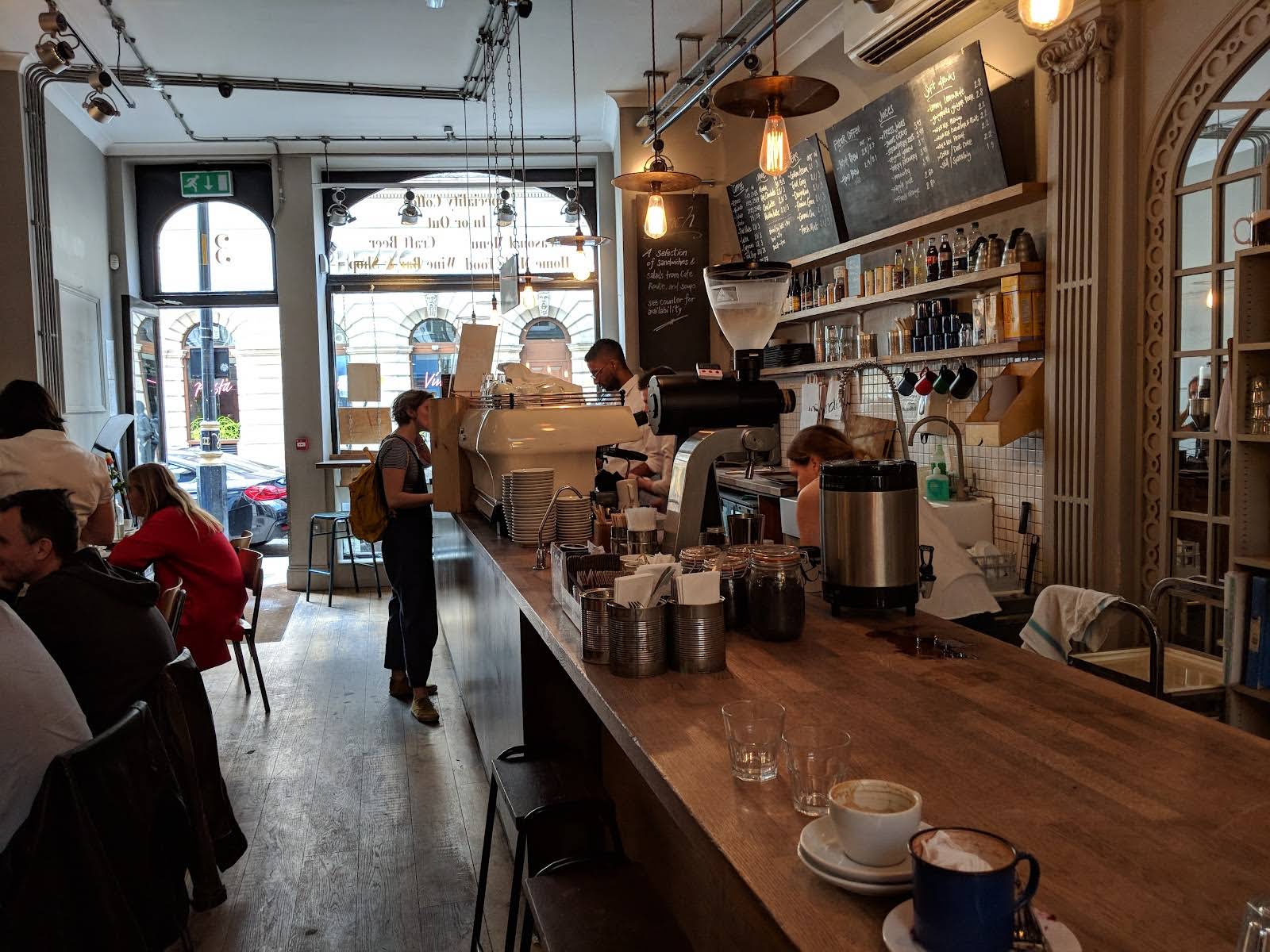 Notes Coffee Roasters & Bar | Trafalgar Square specialty coffee shop in London - photo 6