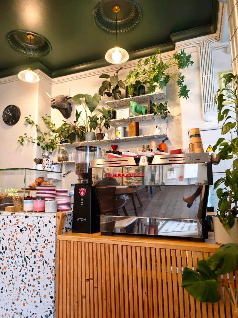 Milkees - Specialty Coffee & Cookies — specialty coffee in Lisbon