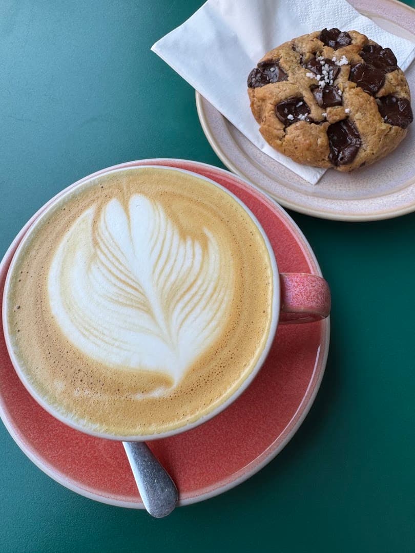 Milkees - Specialty Coffee & Cookies - specialty coffee shop in Lisbon