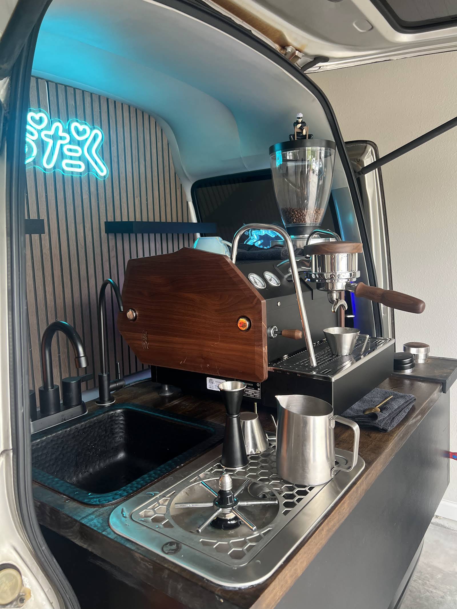 Otaku Coffee specialty coffee shop in Orlando - photo 9