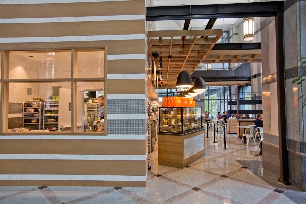 49th Parallel Café & Lucky's Doughnuts - Thurlow - specialty coffee shop in Vancouver