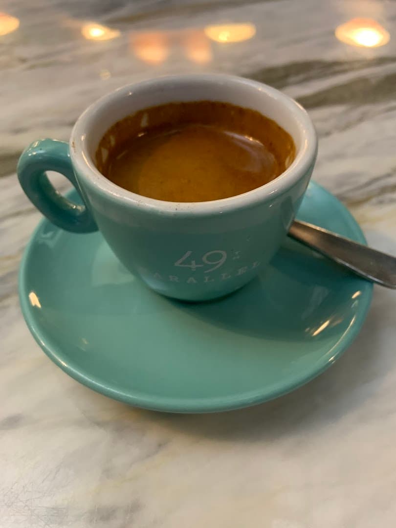 49th Parallel Café & Lucky's Doughnuts - Thurlow - specialty coffee shop in Vancouver