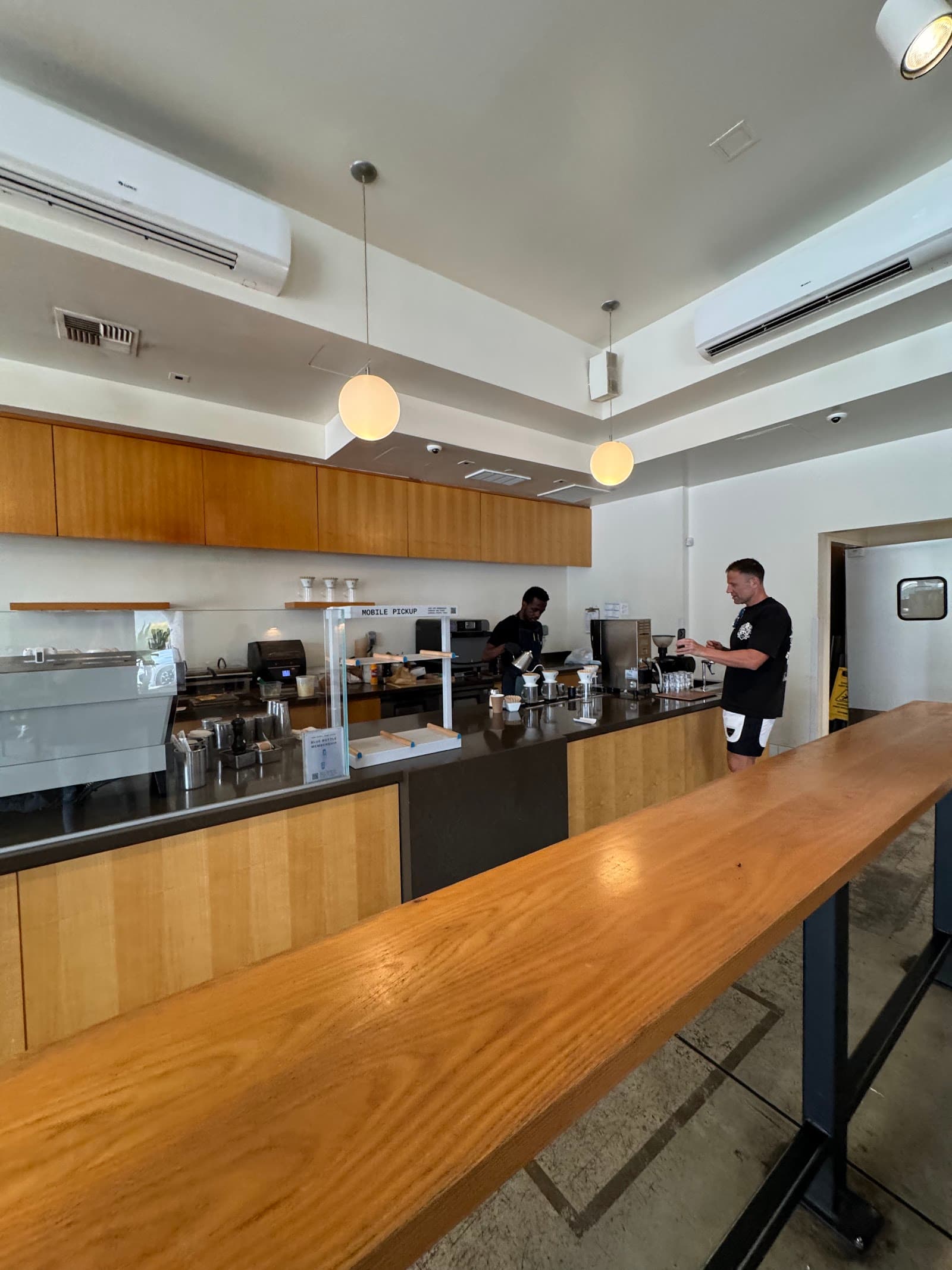 Blue Bottle Coffee specialty coffee shop in Los Angeles - photo 3